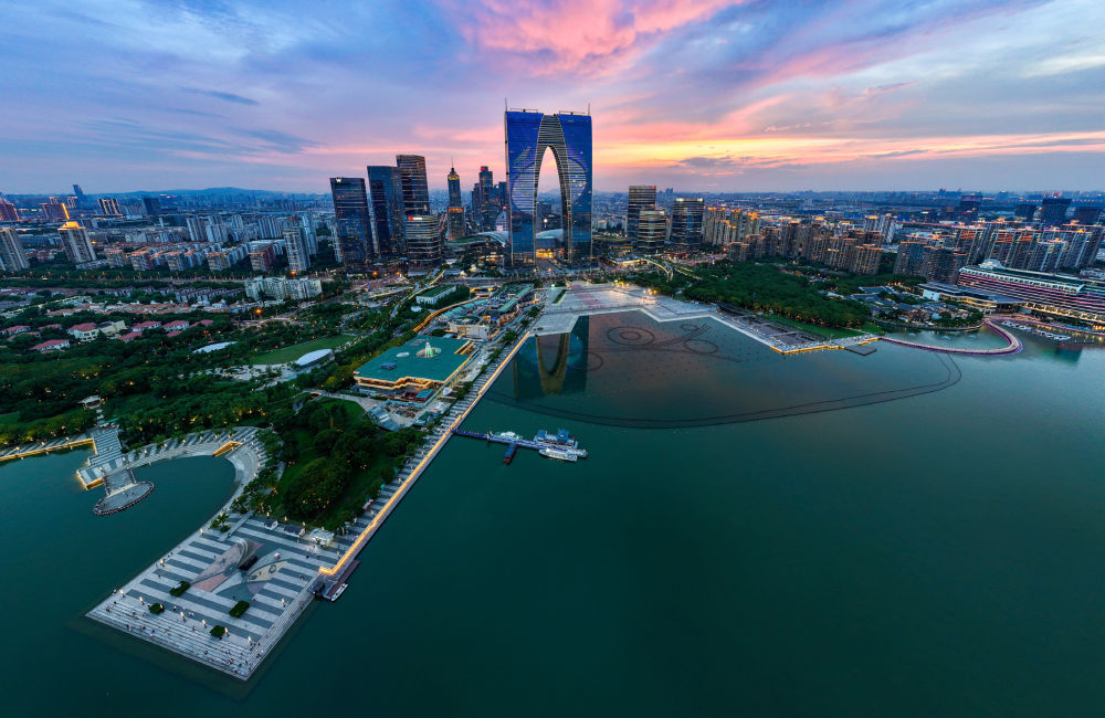 江苏致敬，领导与同胞的深情汇聚